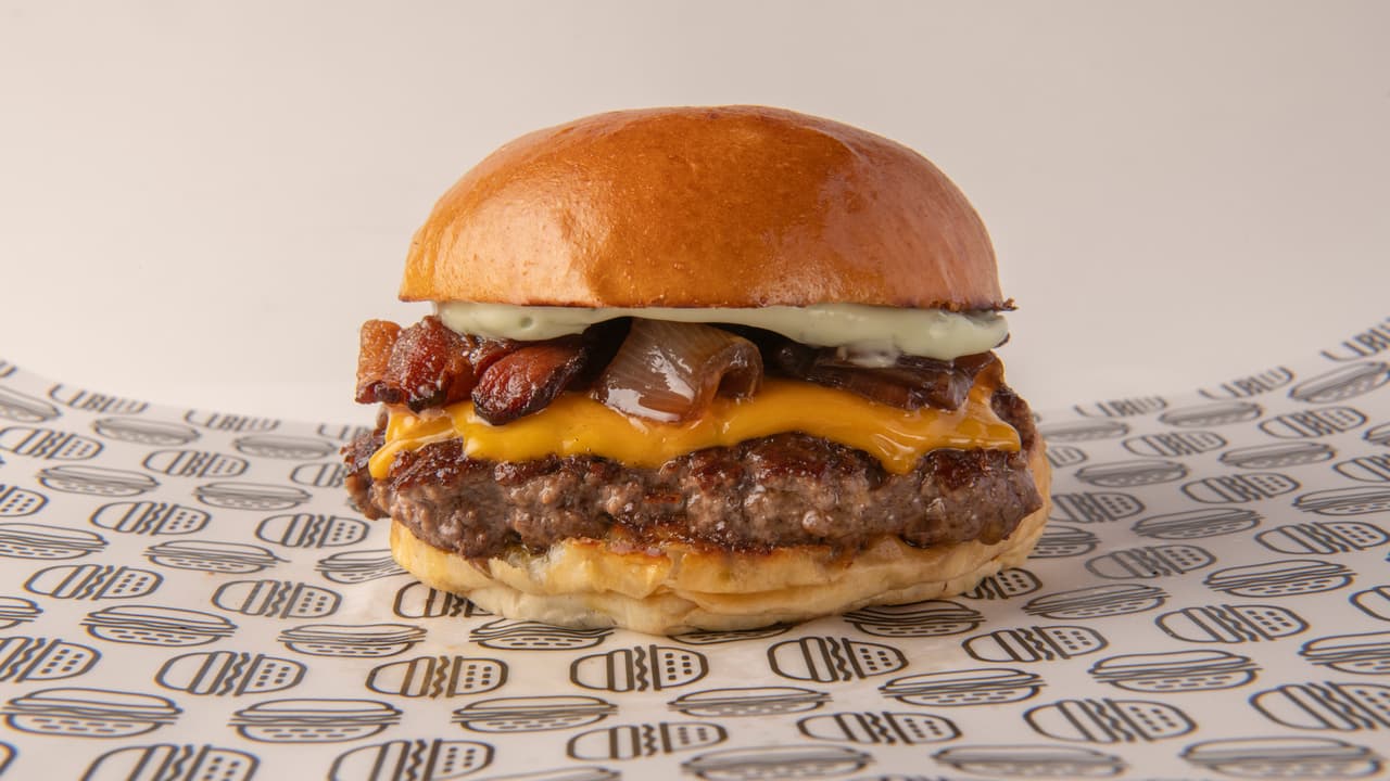 Smash Burger with Cheese & Bacon